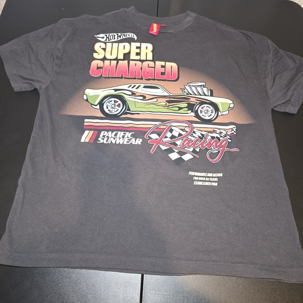 Men's Hot Wheels Super Charged Pacific Sunwear Racing Graphic Tshirt Size Small‎